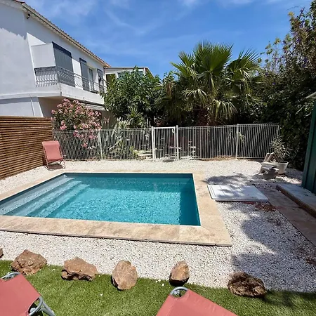Bas De Villa, 6 Personnes, Piscine, Proche Plages Hébergement de vacances La Seyne-sur-Mer