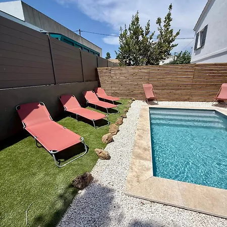 Bas De Villa, 6 Personnes, Piscine, Proche Plages *