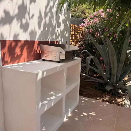 Hébergement de vacances Bas De Villa, 6 Personnes, Piscine, Proche Plages