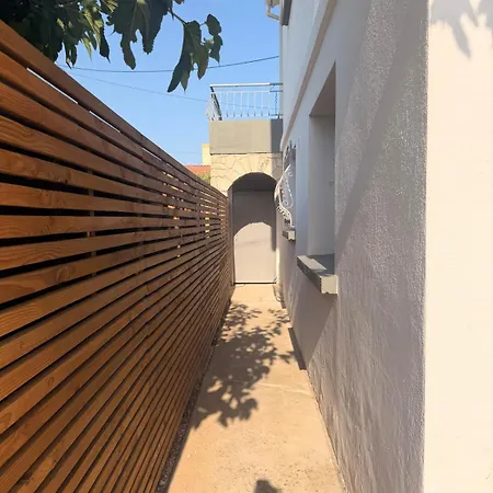 Hébergement de vacances Bas De Villa, 6 Personnes, Piscine, Proche Plages