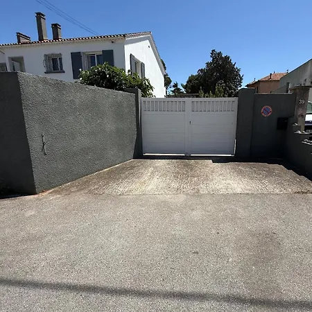 Bas De Villa, 6 Personnes, Piscine, Proche Plages Hébergement de vacances
