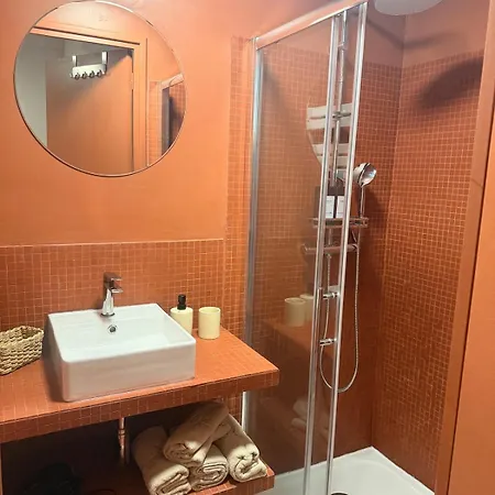 Bas De Villa, 6 Personnes, Piscine, Proche Plages Hébergement de vacances